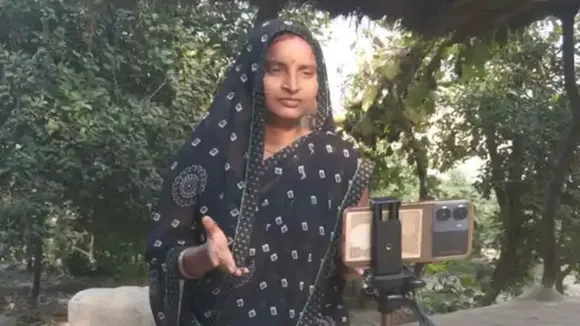 With viral English lessons Dehati Madam Yashoda Lodhi from UP village takes YouTube by storm . ইউটিউব চ্যানেল ইউটিউব চ্যানেল ইংলিশ উইথ দেহাতি ম্যাডাম