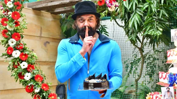 Bobby Deol celebrated his birthday with fans, became Abrar Haq of 'Animal'