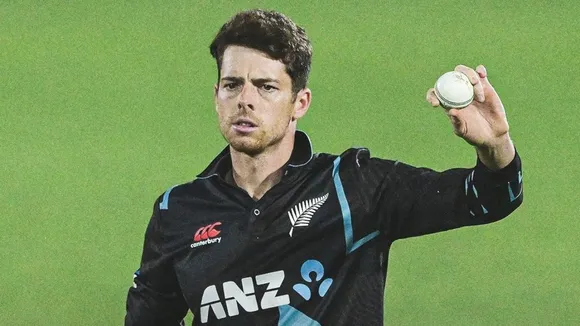 Mitchell Santner, Mitchell Santner Covid Positive, New Zealand vs Pakistan