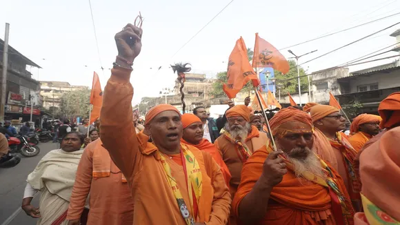 BJP VHP protests on assault on Monks in purulia, পুরুলিয়ায় সাধু নিগ্রহের প্রতিবাদে কলকাতায় বিশ্ব হিন্দু পরিষদের প্রতিবাদ মিছিল