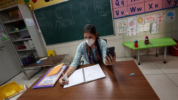 school teachers dress code maharashtra