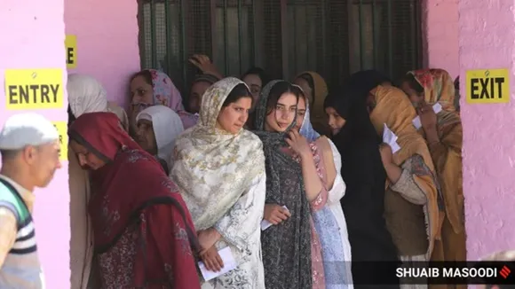 Baramulla queues up to vote, shattering records