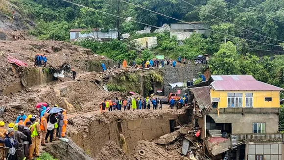 Llandslide, Cyclone, ধস, সাইক্লোন