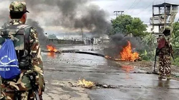 Meitei women vigilantes clash, meitei vs security forces, manipur police, Kuki meitei clashes, ethnic cleansing, who is Meira Paibis, Meitei women-security forces clash, meitei detention, indian express news