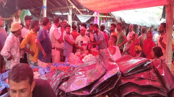 west bengal govt relief triple selling in malda manikchak market