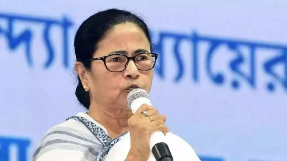 Mamata Banerjee holds Review meeting regarding Hawkers and Encroachment issues