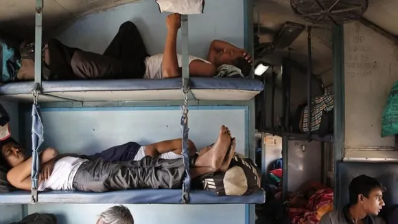 indian railway will wake you while sleeping in train dial 139