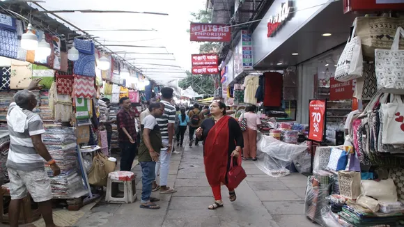 hawkers of Gariahat are suffering from the fear of eviction, গড়িয়াহাট, হকার উচ্ছেদ