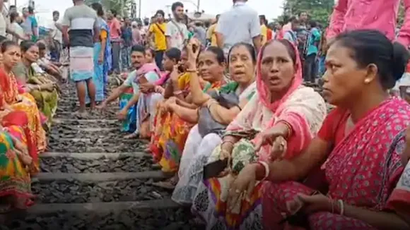 Eastern Railway, Diamond Harbour Station, rail blockade