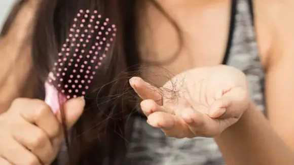 Some ways to get rid of the problem of hair loss in monsoon, চুল ওঠা, বর্ষায় চুল ওঠা, চুল ওঠার সমস্যার সমাধান