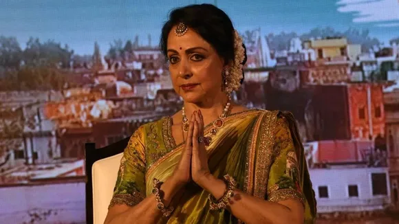 Hema Malini gets angry on fan says don't touch