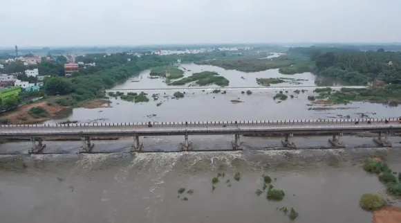TN Rains Vaigai River in full flow at Tiruppuvanam photos Tamil News 