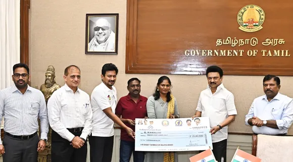 TN CM MK  Stalin 25 lakh cash reward for Cricketer Kamalini Gunalan and Subramani Kho kho player Tamil News  