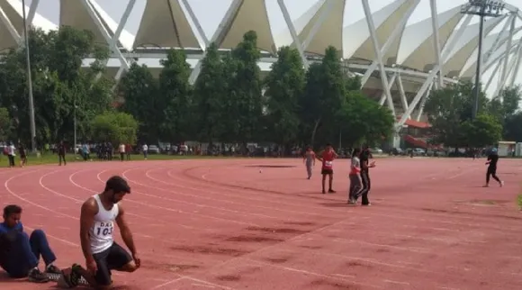Railway athlete bib Switch New Delhi Marathon doctor ban Tamil News  