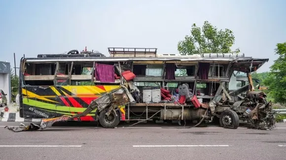 UP Agra-Lucknow expressway accident