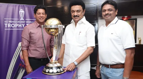 TN CM MK Stalin with cricket World Cup 