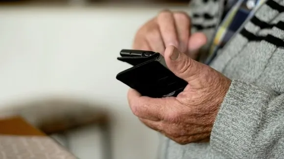 5 tips to make Android smartphones user friendly for seniors