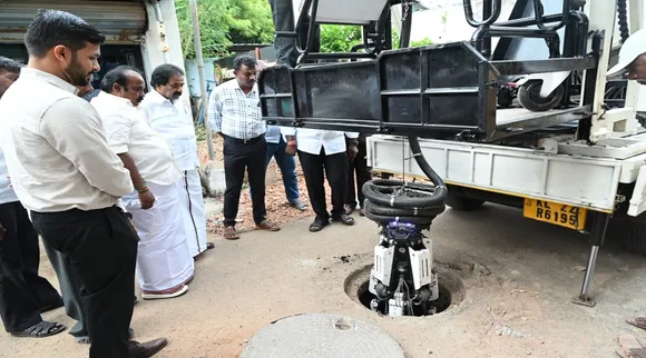 Trichy manhole cleaning machine