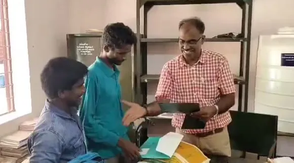 two students tn Govt from Kamalai Village in sivaganga pass neet exam Tamil News 