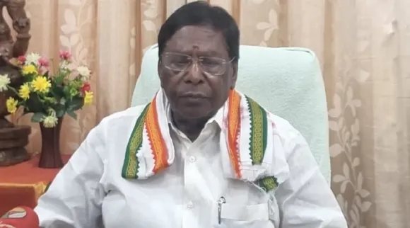 V Narayanasamy on Puducherry Sandalwood smuggling case to CBI Tamil News 