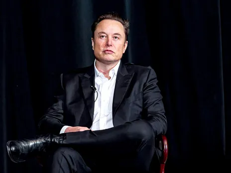 Elon Musk criticizes WhatsApp, citing privacy concerns