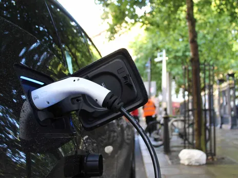 Jio-bp partners with BluSmart to establish EV charging infrastructure