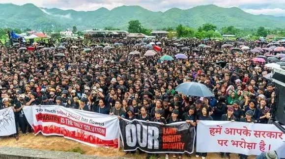 മണിപ്പൂരിൽ സ്ത്രീകളെ നഗ്നരാക്കി നടത്തിയ സംഭവം: പൊലീസിന് ​ഗുരുതര വീഴ്ച സംഭവിച്ചതായി സിബിഐ കുറ്റപത്രം