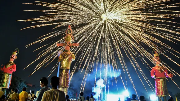 Feel The Festivity Of Dusshera At These Places In Delhi