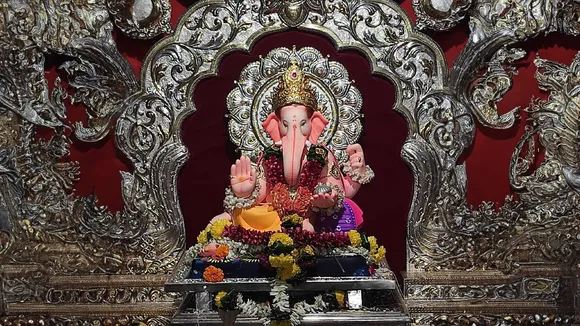 kesahvji naik chawl Ganpati