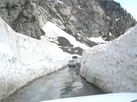 snow in India