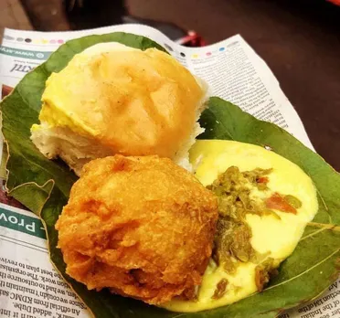 top 10 vada pav places in Mumbai