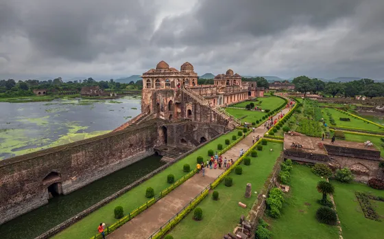 Unveil the Architectural Marvels of Madhya Pradesh!