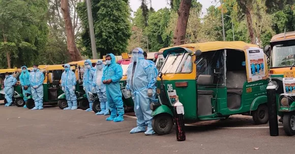 Oxygen equipped auto-ambulances in Delhi to take COVID positive patients to the hospitals