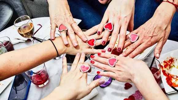 Here's a list of amazing Galentine's day gift ideas for your gal pals!