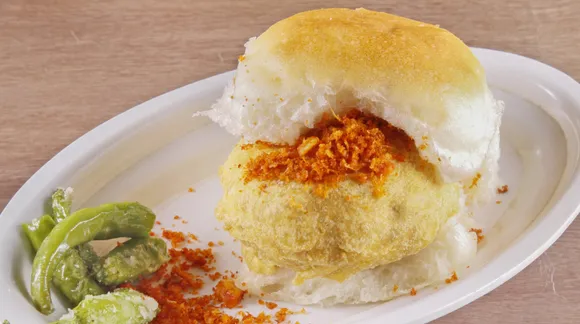 Satisfy your craving with these Vada Pav delivery in Pune
