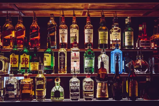 Throwing a house party and looking for cheap alcohol shops in Mumbai? Thank us later!
