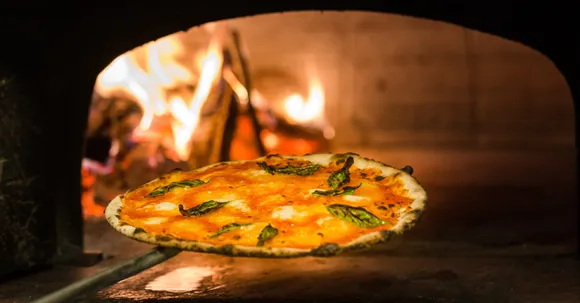 Fiery Alert! Here’s where you can get wood-fired pizza delivery in Mumbai!