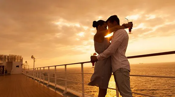 Dear Couples, cruise your way to Valentine's this year: 6 Cruise Dates in Mumbai