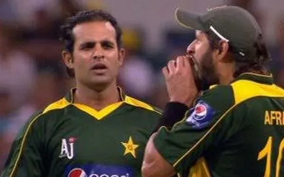 Shahid Afridi reveals hilarious reason for biting the ball against Australia during an ODI in 2010