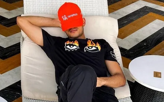 'Cricketer kitta bhi badhiya ho harkat chapriyo jaisi hi h' - Fans react as Shubman Gill posts a picture with Orange Cap