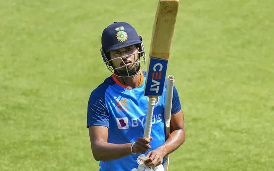 '2 din ruko fir ghayal hojaayega' - Fans react as Shreyas Iyer likely to be fully fit ahead of upcoming 2023 World Cup