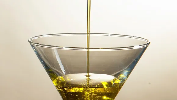 Celebrity-Endorsed Olive Oil Shots: A Trendy Elixir or Health Hype?