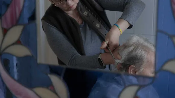 The Unsung Heroes of Care: Ukrainian Caregivers in Italy Amidst Conflict
