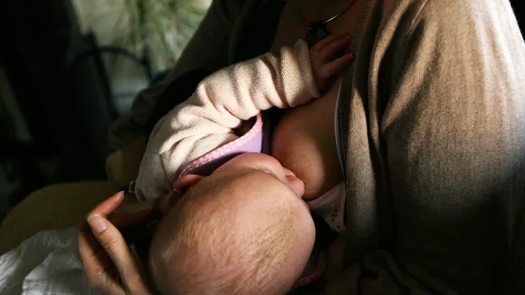 Breastfeeding for Over Six Months Promotes Healthier Infant Diets, Study Finds
