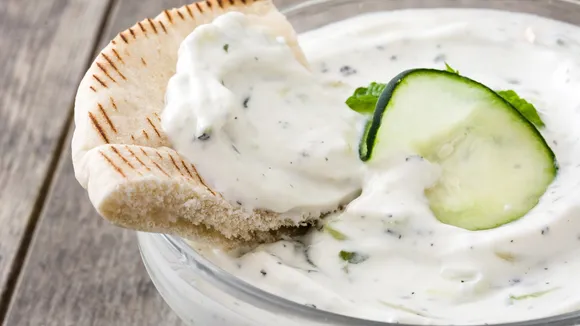 Easy Recipes of Quick Dips for Unexpected Guests
