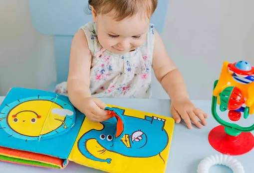 Touch, Feel And Read! These Books Engage Your Baby's Senses - Firstcry  Intelli Education
