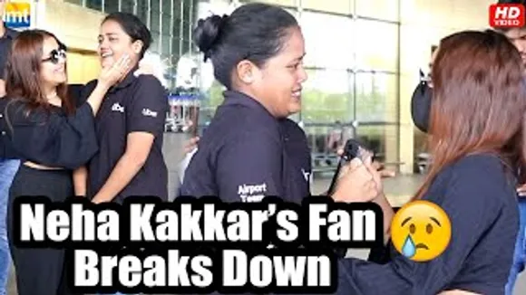 Airport Staff Member BREAKS DOWN after meeting Neha Kakkar, A Big Fan Moment