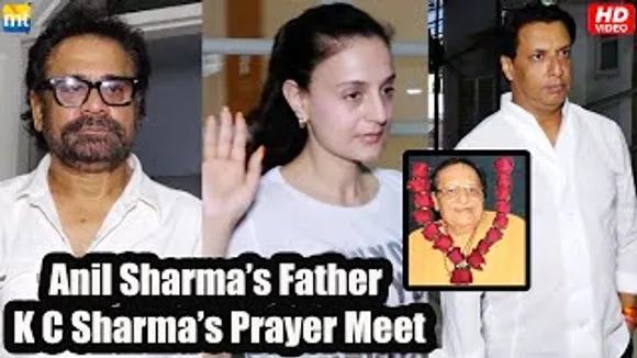 Ameesha Patel, Anees Bazmee, Madhur Bhandarkar And Others Bollywood Celebs Meet Gadar 2 Director Anil Sharma at his Father's Prayer Meet