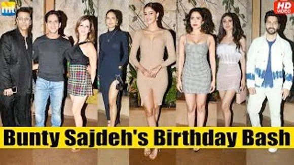 Karan Johar, Ananya Panday, Raveena Tandon, Shanaya Kapoor, Mouni Roy, Varun Dhawan, Sussanne Khan And Others At Bunty Sajdeh's Birthday Party