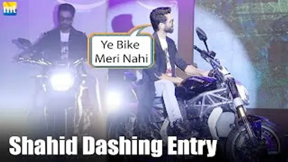 Shahid Kapoor's DASHING Entry on FARZI BIKE at Farzi Trailer Launch